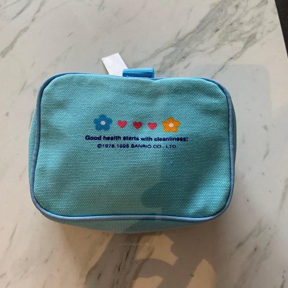 VINTAGE 1995 BRAND NEW HELLO KITTY MAKE UP NURSE POUCHES (SET OF 2) - Picture 5 of 14